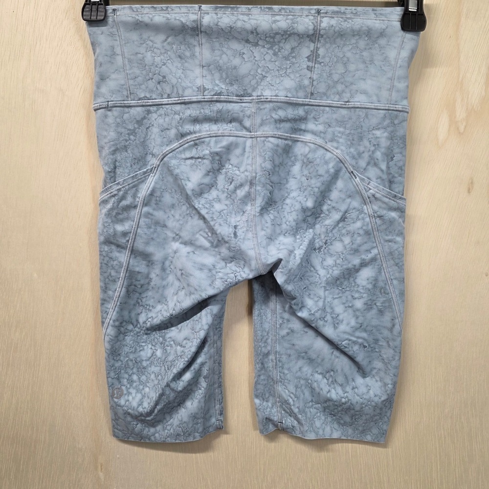Lululemon Fast and Free High Rise Short 8 Ice Cave Blue Crinkle Nulux Size 6 - Picture 3 of 13